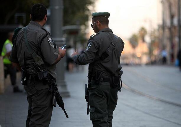 Bild vergrößern: Zehn Tote nach Raketeneinschlag auf Fußballplatz im Norden Israels