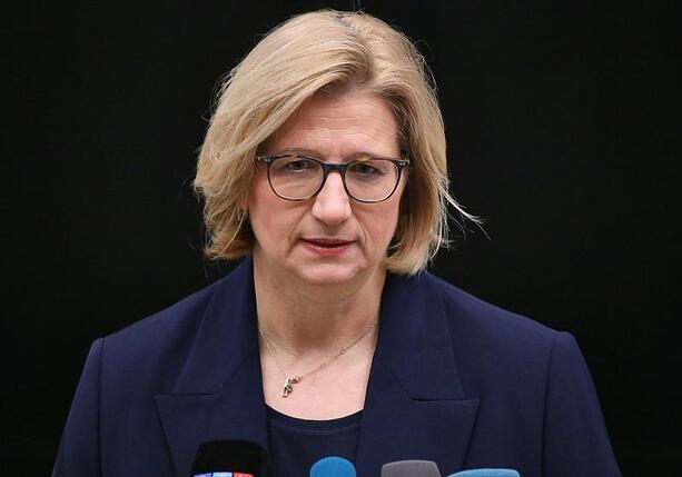 Bild vergr&ouml;&szlig;ern: Rehlinger will klarere Regeln für Infrastruktur-Schulden