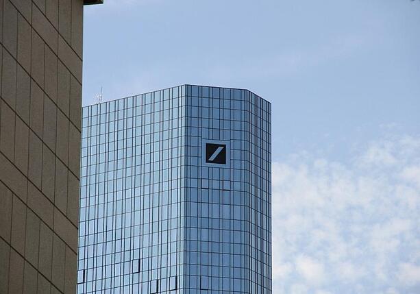 Bild vergr&ouml;&szlig;ern: Deutsche Bank plant 2026 wieder Hauptversammlung in Präsenz