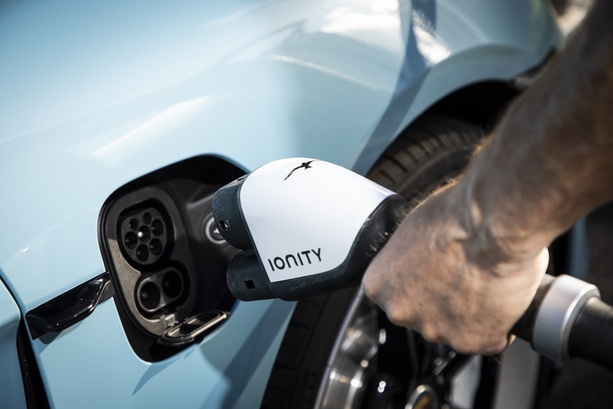 Bild vergrößern: Internationale Energieagentur - Stromverbrauch steigt – wegen E-Auto und Klimaanlagen Bild vergrößern: Internationale Energieagentur - Stromverbrauch steigt – wegen E-Auto und Klimaanlagen