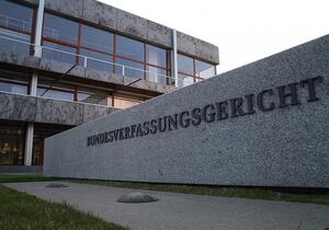 Ex-Verfassungsrichter Papier äußert Zweifel am Soli-Urteil