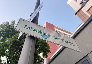 Lammert und Altmaier warnen vor Kürzung von Entwicklungshilfe