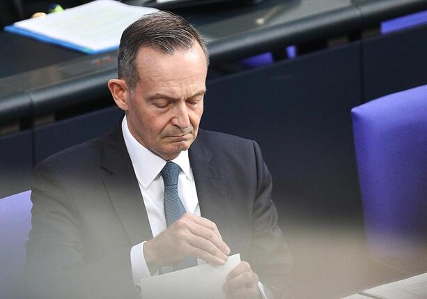 Bild vergr&ouml;&szlig;ern: Wissing sagt 150 Millionen für neue Ringbahnbrücke an der A100 zu