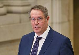 Schweitzer offen für Maßnahmen gegen US-Tech-Firmen