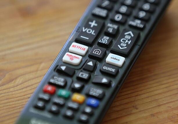 Bild vergrößern: Netflix-Stars kritisieren deutsches Fernsehen