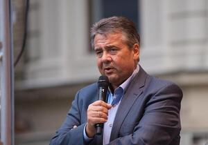 Ex-Außenminister Gabriel kritisiert Schuldenpaket