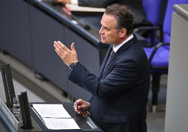 Bild vergrößern: Union will Dokumentationspflichten um ein Viertel senken