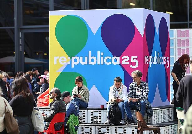 Bild vergr&ouml;&szlig;ern: Digitalmesse Republica eröffnet