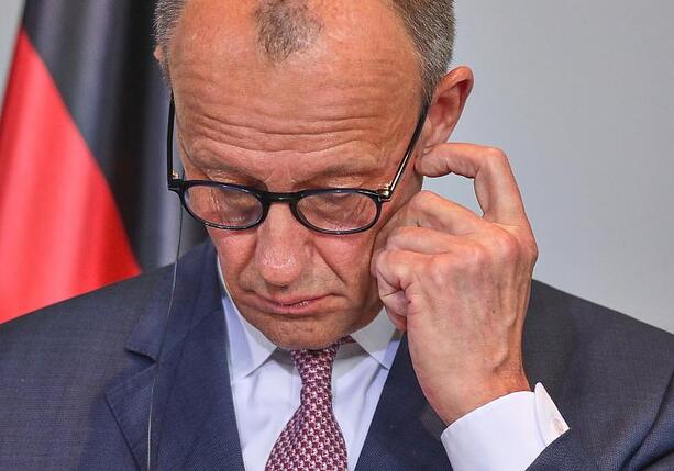 Bild vergrößern: Verein Atlantik-Brücke nimmt Merz außenpolitisch in die Pflicht