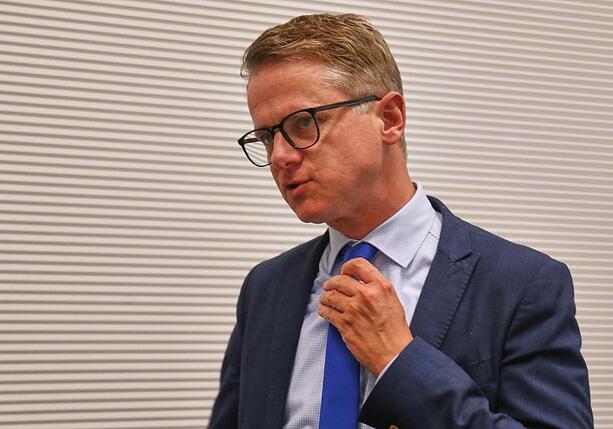 Bild vergr&ouml;&szlig;ern: CDU-Generalsekretär korrigiert Aussagen zur Aktivrente