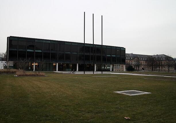 Bild vergr&ouml;&szlig;ern: Baden-Württembergs Finanzminister kritisiert Bundesprojekte