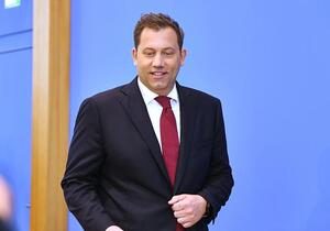 Klingbeil verteidigt Rekord-Neuverschuldung