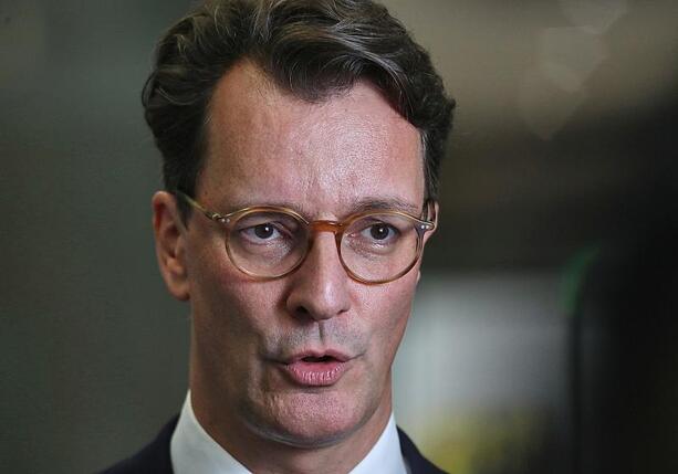 Bild vergr&ouml;&szlig;ern: Wüst warnt Klingbeil vor Bruch des Koalitionsvertrags