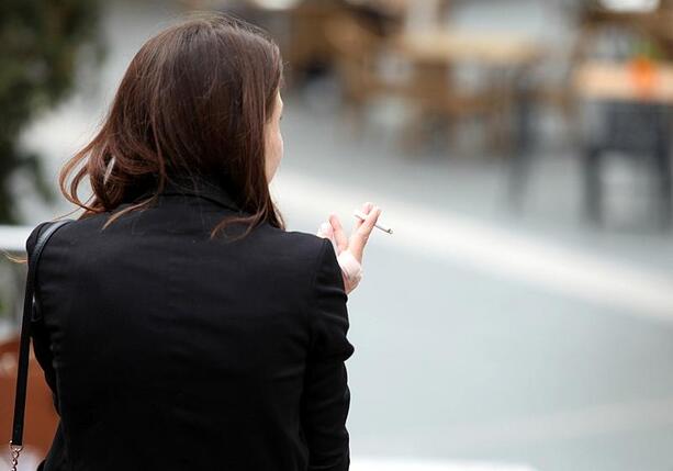 Bild vergr&ouml;&szlig;ern: Grüne und Linke fordern höhere Preise für Raucher