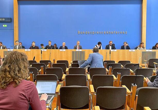 Bild vergr&ouml;&szlig;ern: Bundesregierung hält sich bei Intel-Milliarden bedeckt