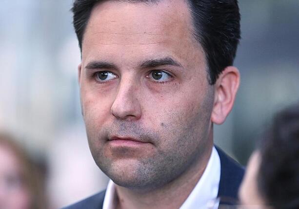 Bild vergrößern: Deutsche Politiker kritisieren von der Leyen für Zoll-Abkommen