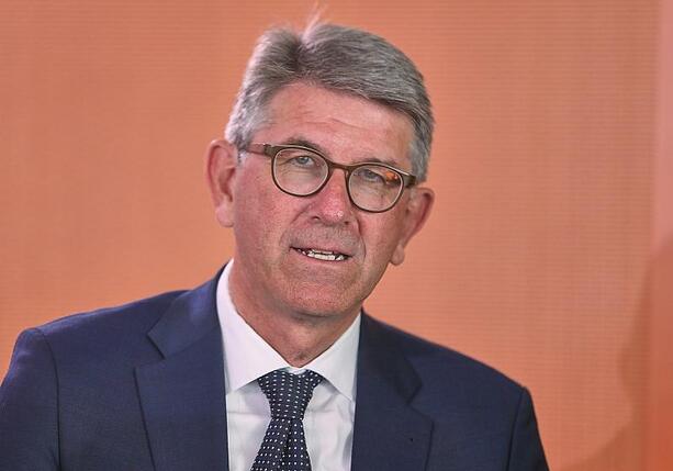 Bild vergr&ouml;&szlig;ern: Weimer plant Initiative zur Beschränkung großer Plattformen