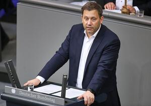 SPD verteidigt Klingbeils Steuer-Überlegungen