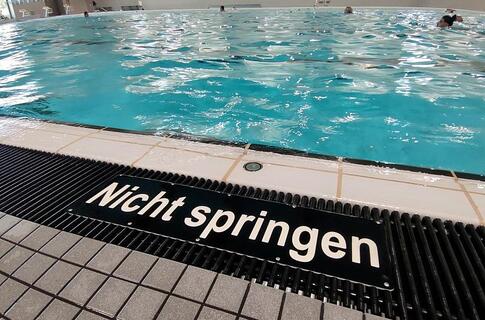 VKU-Umfrage: Mehr als jedes zweite Hallenbad muss saniert werden