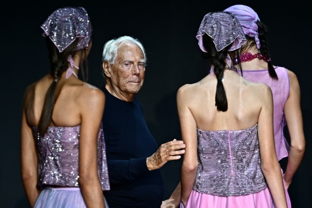 Bild vergrößern: Modewelt trauert um Giorgio Armani: Italienischer Designer mit 91 Jahren gestorben