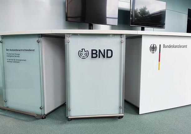 Bild vergrößern: Regierung verspricht bessere Ausstattung für BND
