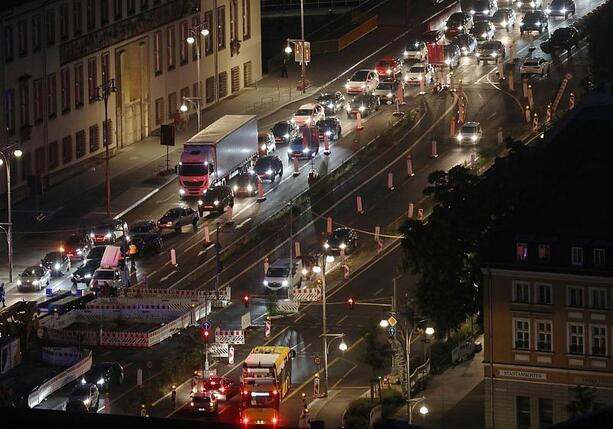 Bild vergrößern: Fast alle Deutschen würden autonome Verkehrsmittel benutzen
