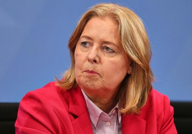 Bild vergrößern: Knappe Hälfte bescheinigt Bas verständliche Sprache