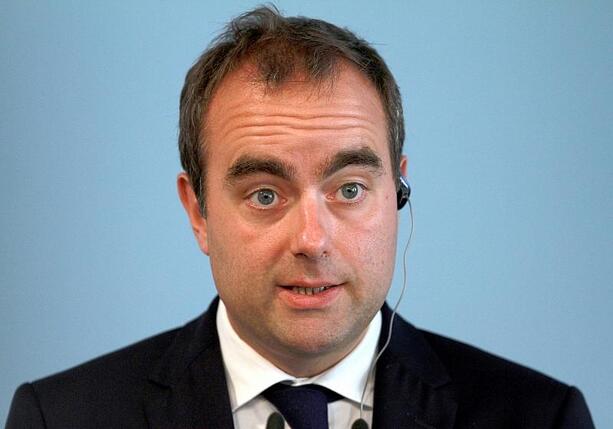 Bild vergrößern: Frankreich: Macron ernennt Lecornu zum Premierminister
