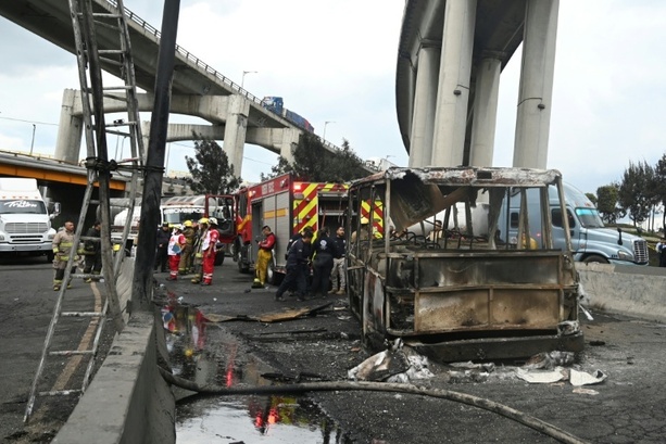 Bild vergrößern: Mindestens sechs Tote bei Explosion von Gas-Lkw in Mexiko-Stadt