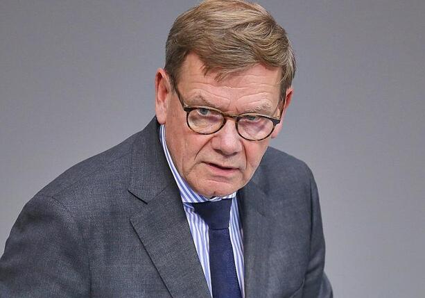 Bild vergrößern: E3-Außenminister verurteilen Angriffe Israels in Doha
