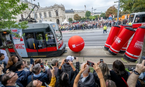 Bild vergrößern: 25 Mannschaften messen sich bei Trambahn-WM in Wien - Österreich gewinnt