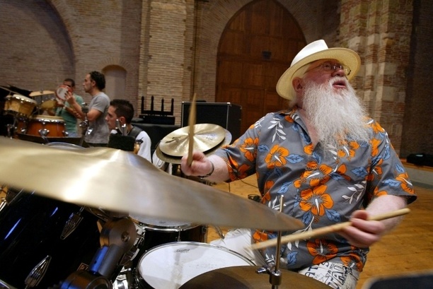 Bild vergrößern: Brasilianischer Jazzmusiker Hermeto Pascoal gestorben