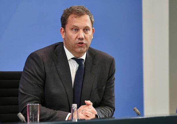 Bild vergrößern: Klingbeil: Wirtschaft war bei NRW-Kommunalwahl entscheidend