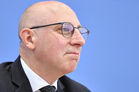 Regierung will neuen Verfassungsschutzchef noch nicht bestätigen