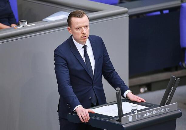 Bild vergrößern: SPD-Außenpolitiker fordert Sanktionen gegen Israel