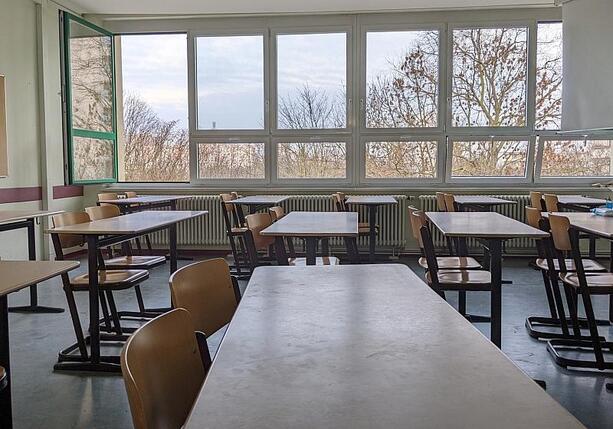 Bild vergrößern: Beamtenbund lehnt Verbeamtungsstopp für Lehrer entschieden ab Bild vergrößern: Beamtenbund lehnt Verbeamtungsstopp für Lehrer entschieden ab