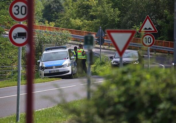 Bild vergrößern: Polizeibeauftragter warnt vor Überlastung durch Grenzkontrollen