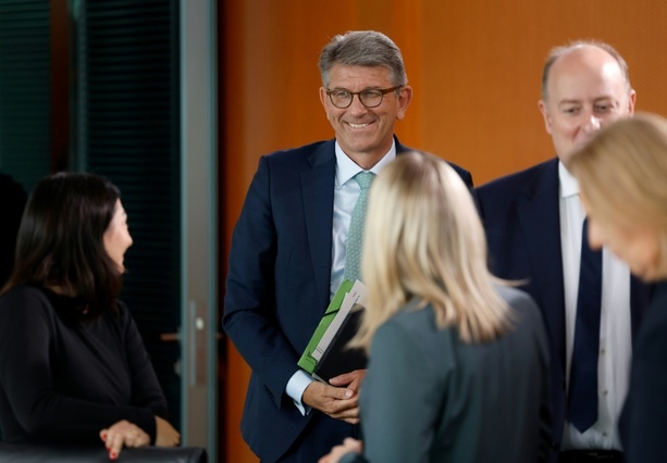Bild vergrößern: ESC kein Tribunal: Kulturstaatsminister Weimer kritisiert Israel-Boykott