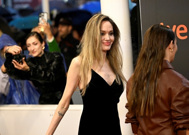 Bild vergrößern: Angelina Jolie: Ich erkenne mein Land im Moment nicht mehr wieder