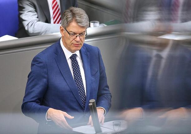 Bild vergrößern: Verkehrsminister fordert mehr Flexibilität bei Sondervermögen