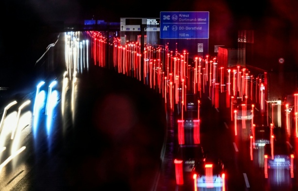 Bild vergrößern: Forscherin: Ein Drittel weniger Verkehrstote durch Tempo 120