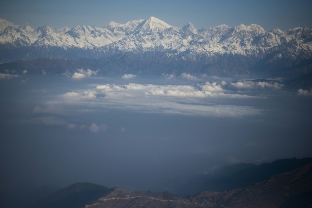 Bild vergrößern: Polnischer Bergsteiger schafft erste Skiabfahrt vom Mount Everest ohne Flaschensauerstoff