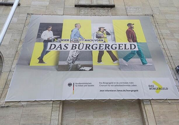 Bild vergrößern: Union kündigt Bürgergeld-Reform in zwei Schritten an Bild vergrößern: Union kündigt Bürgergeld-Reform in zwei Schritten an