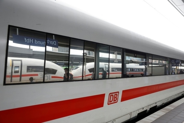 Bild vergrößern: DB: Mehr ICEs auf zentralen Strecken - andere Verbindungen deutlich ausgedünnt