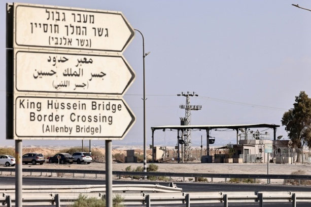 Bild vergrößern: Einziger Grenzübergang zwischen Westjordanland und Jordanien wieder geöffnet