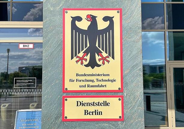 Bild vergrößern: Bovenschulte kritisiert Raumfahrt-Budget als unzureichend