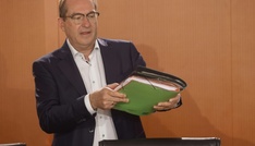 Dobrindt will noch in diesem Jahr Vereinbarungen mit Syrien zu Abschiebungen