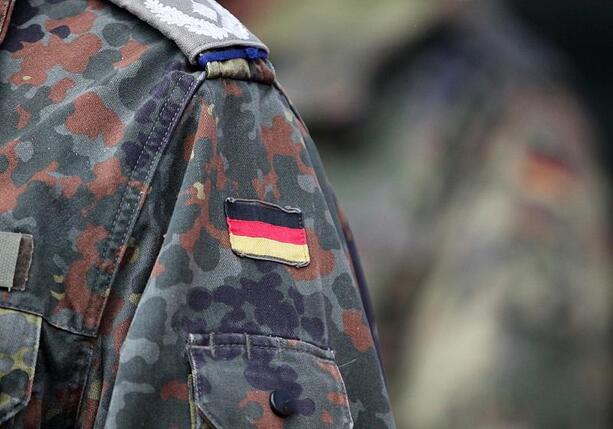 Bild vergrößern: Probleme bei Einführung von Bundeswehr-Digitalfunk