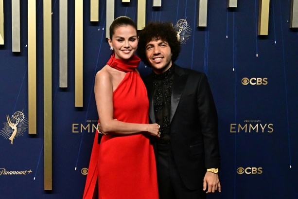 Bild vergrößern: Musik-Stars Selena Gomez und Benny Blanco haben sich das Jawort gegeben