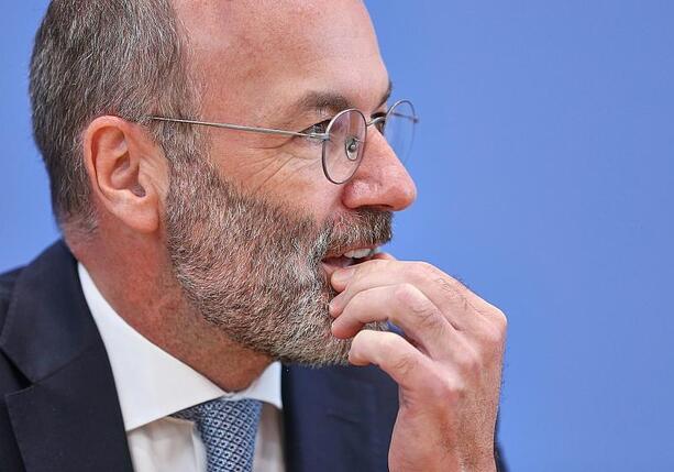 Bild vergrößern: CSU-Vize Weber fordert neuen Ton in der Migrationsdebatte